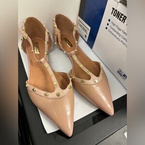 Halogen Olson blush pink pointy toe gold studded T-strap flats Sz 9.5M